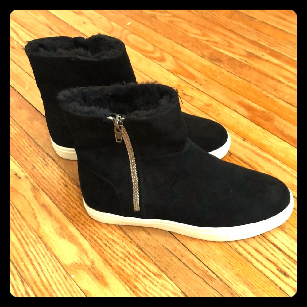 Women’s ankle sneaker-booties